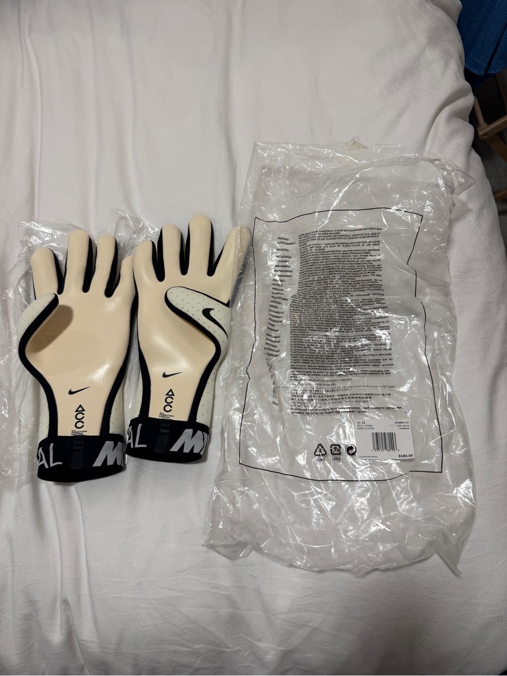 Nike Mercurial Goalkeeper Gloves